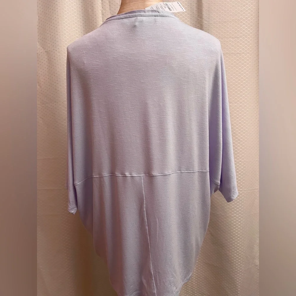 SOLD - NOT AVAILABLE 
WHBM lavender floral top size SP - Picture 3 of 6